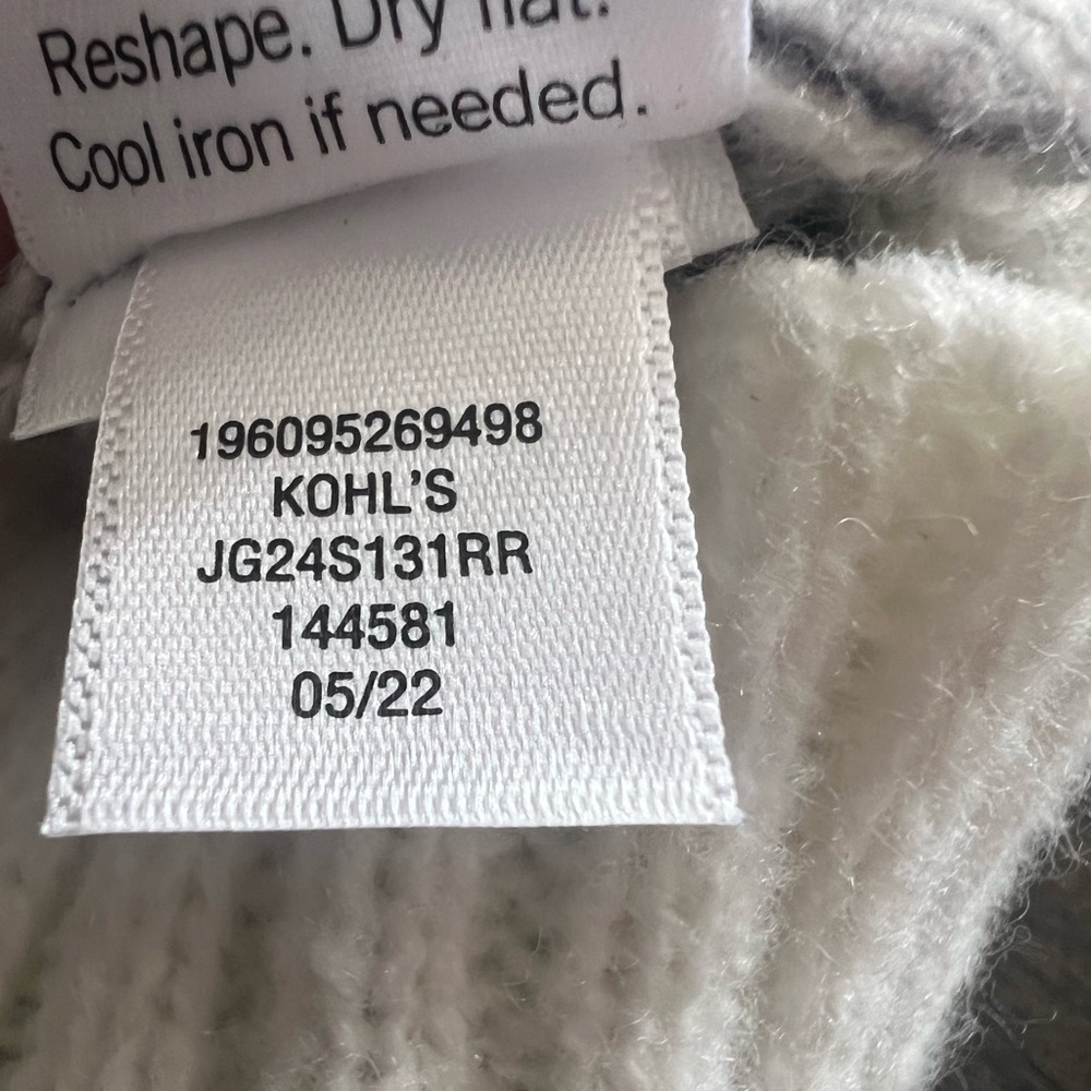 Kohl's SO Good for Life Grey & White Stripe Sweater ~ Medium ~ Juniors - Picture 6 of 9